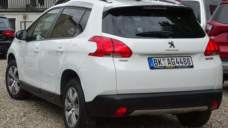 PEUGEOT 2008 -