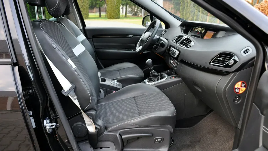 RENAULT Scenic -