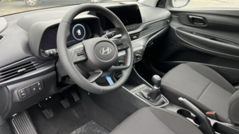 HYUNDAI i20 -