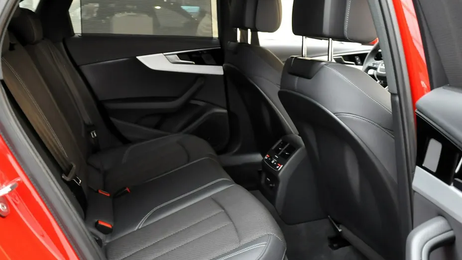 AUDI A4 A4 35 TDI mHEV Advanced S tronic