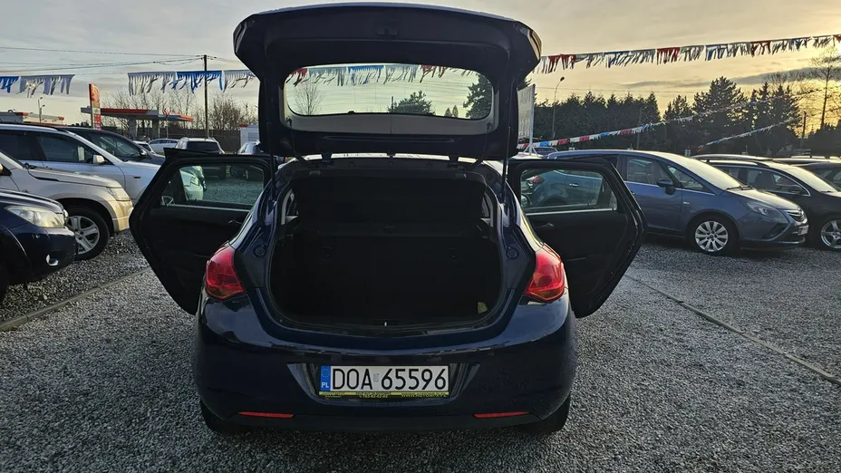 OPEL Astra -
