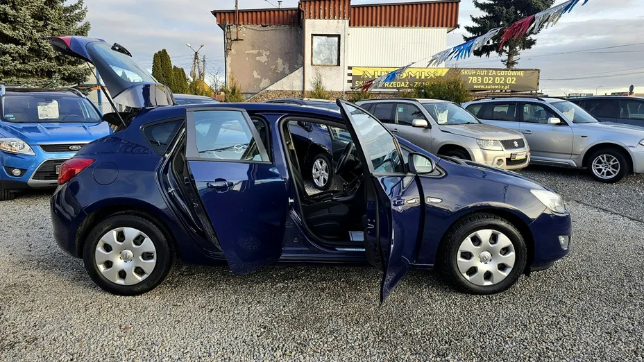 OPEL Astra -