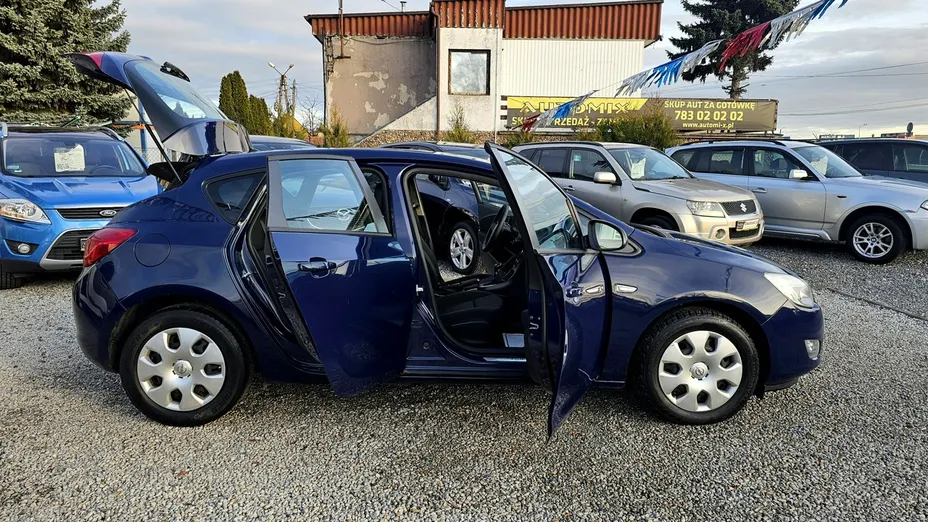 OPEL Astra -