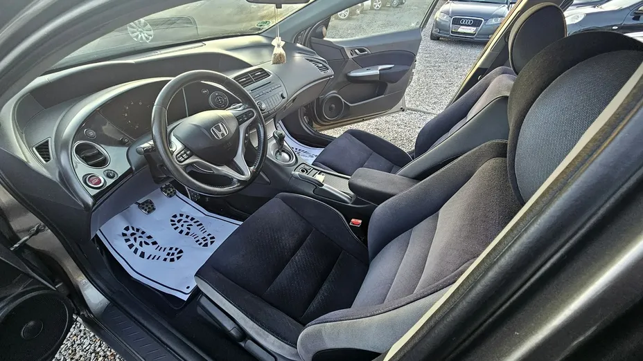HONDA Civic -