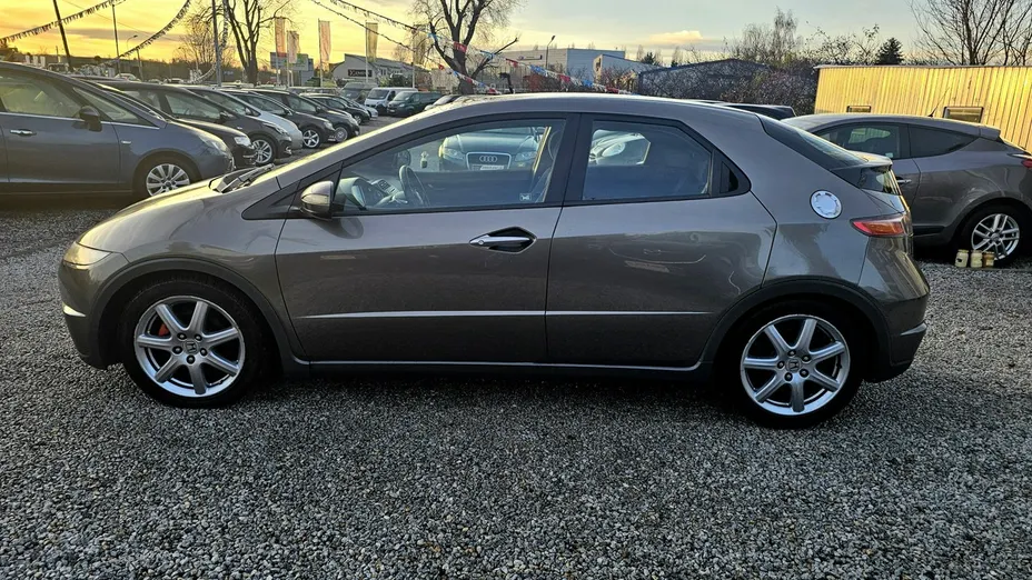 HONDA Civic -