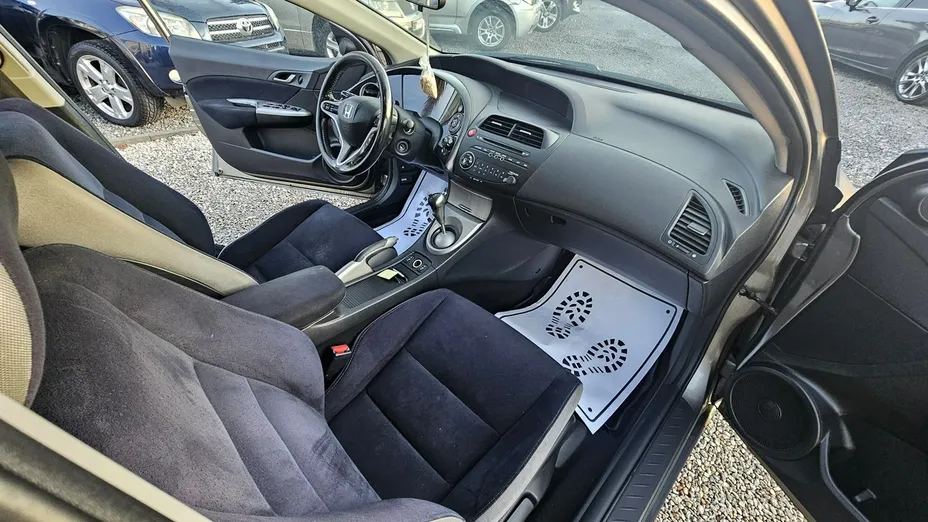 HONDA Civic -
