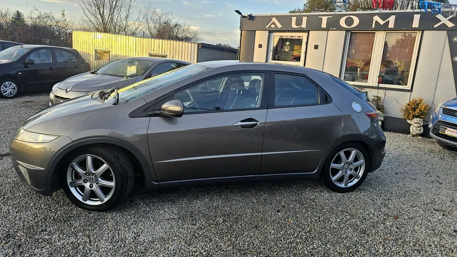 HONDA Civic -