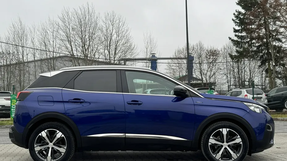 PEUGEOT 3008 -