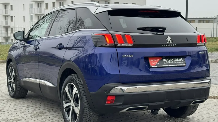 PEUGEOT 3008 -