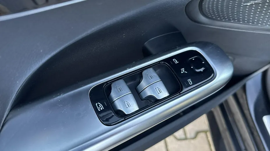 MERCEDES-BENZ C Klasa -