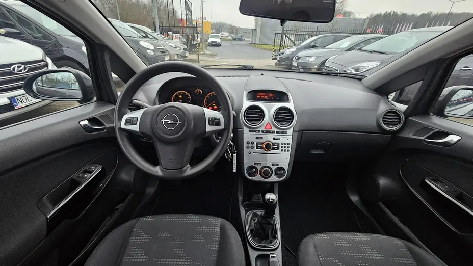 OPEL Corsa -