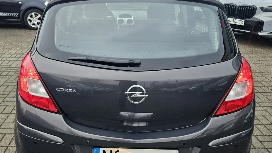 OPEL Corsa -