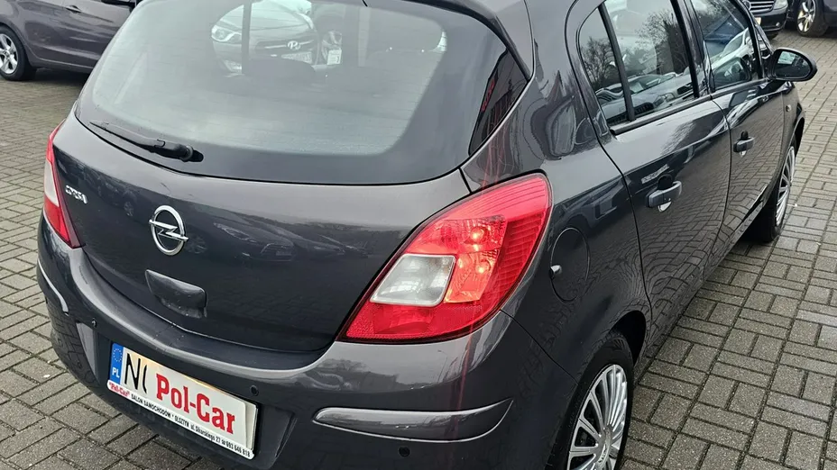OPEL Corsa -