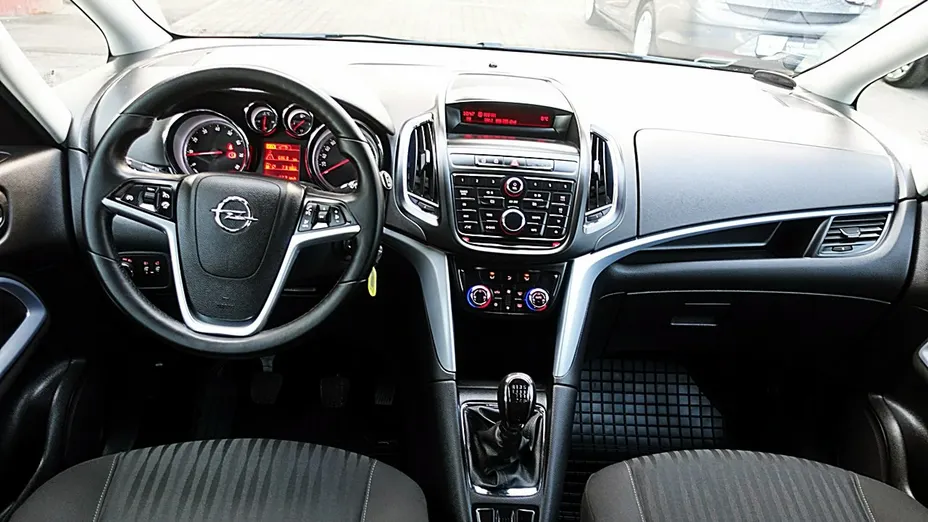 OPEL Zafira -