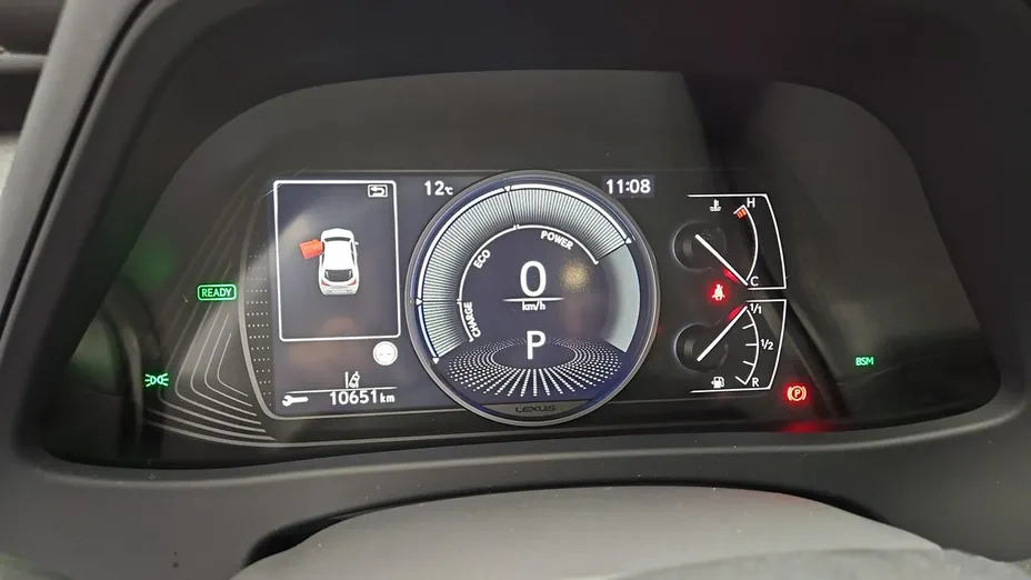 LEXUS UX -