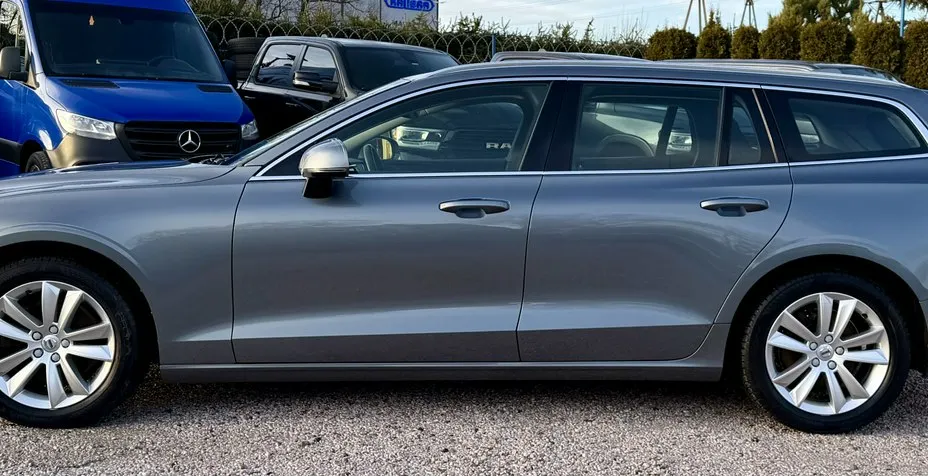 VOLVO V60 -