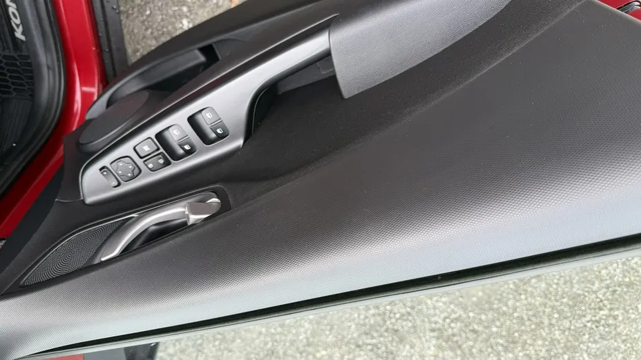 HYUNDAI Kona -