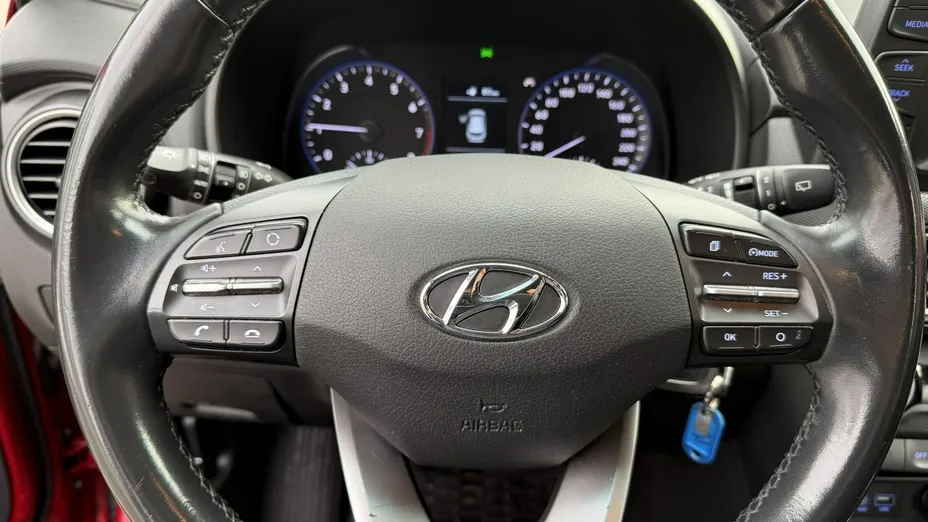 HYUNDAI Kona -
