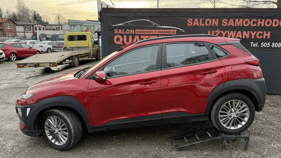 HYUNDAI Kona -