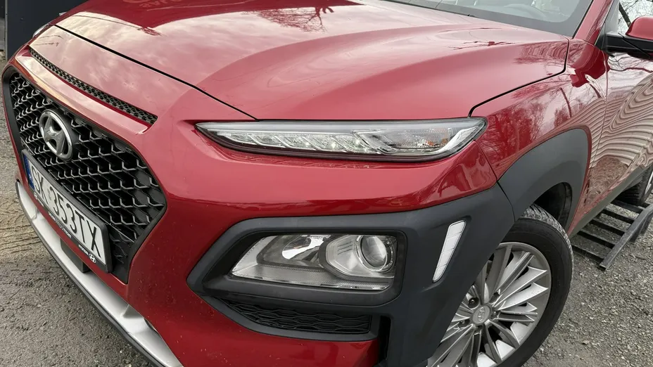 HYUNDAI Kona -