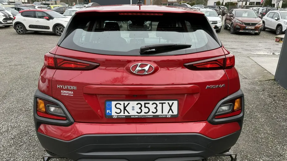 HYUNDAI Kona -