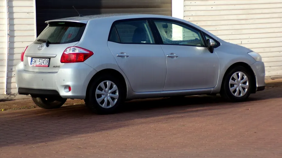 TOYOTA Auris -