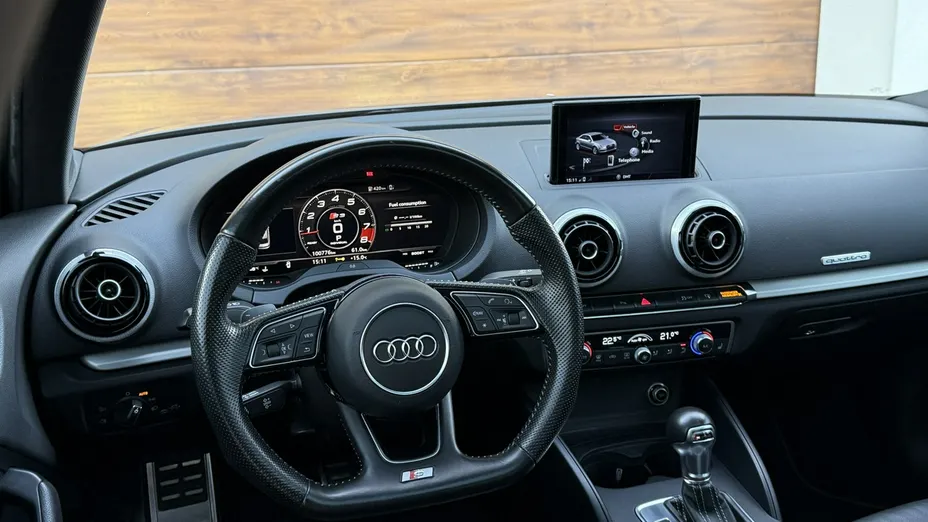 AUDI S3 Limousine -