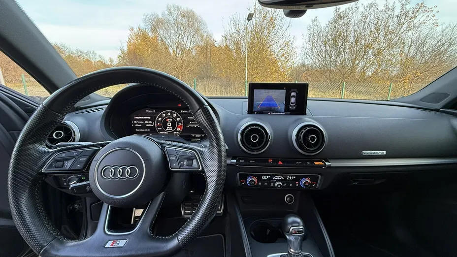 AUDI S3 Limousine -