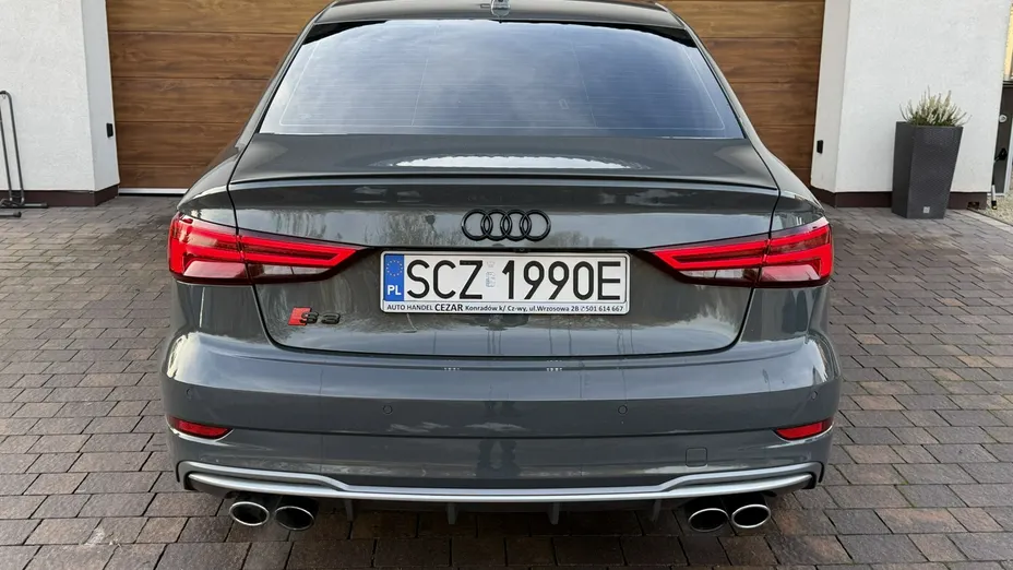 AUDI S3 Limousine -