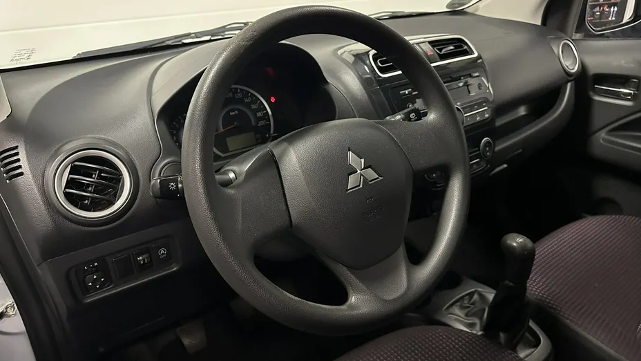 MITSUBISHI Space Star -