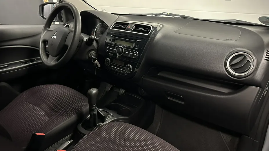 MITSUBISHI Space Star -