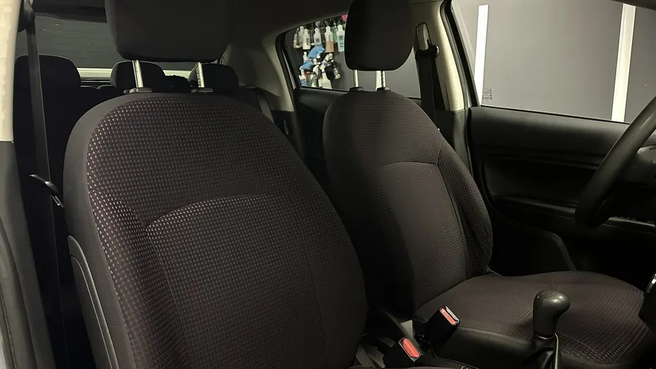 MITSUBISHI Space Star -