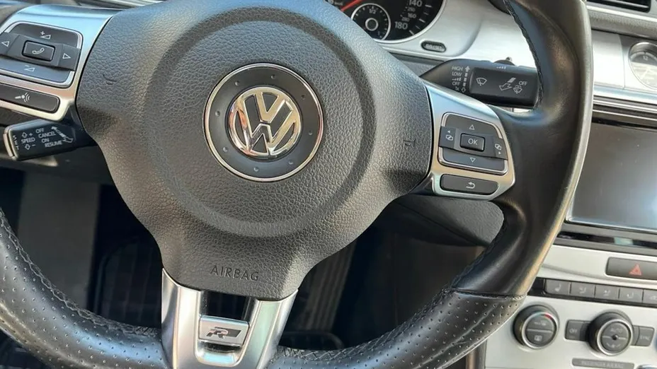 VOLKSWAGEN CC -