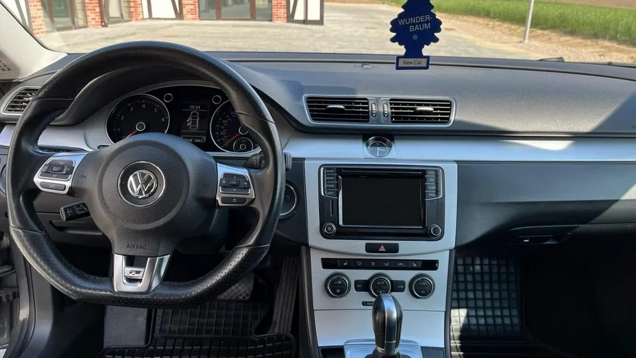 VOLKSWAGEN CC -