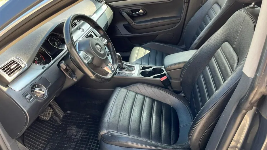 VOLKSWAGEN CC -