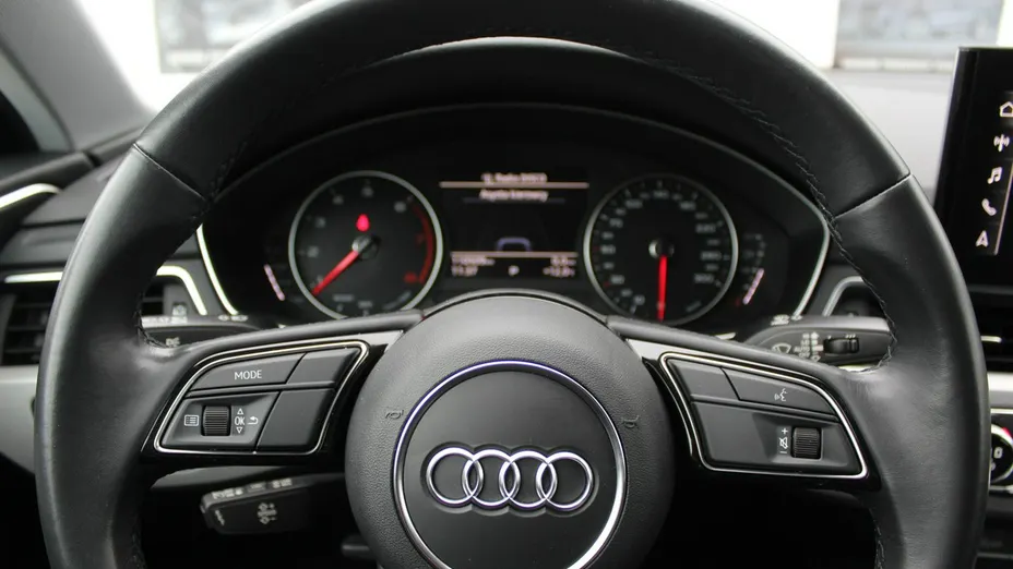 AUDI A4 -
