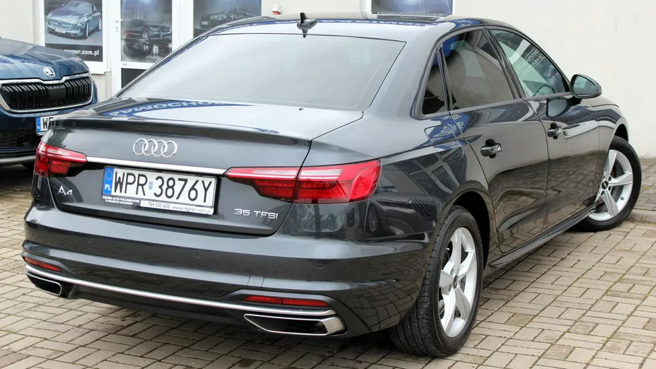 AUDI A4 -