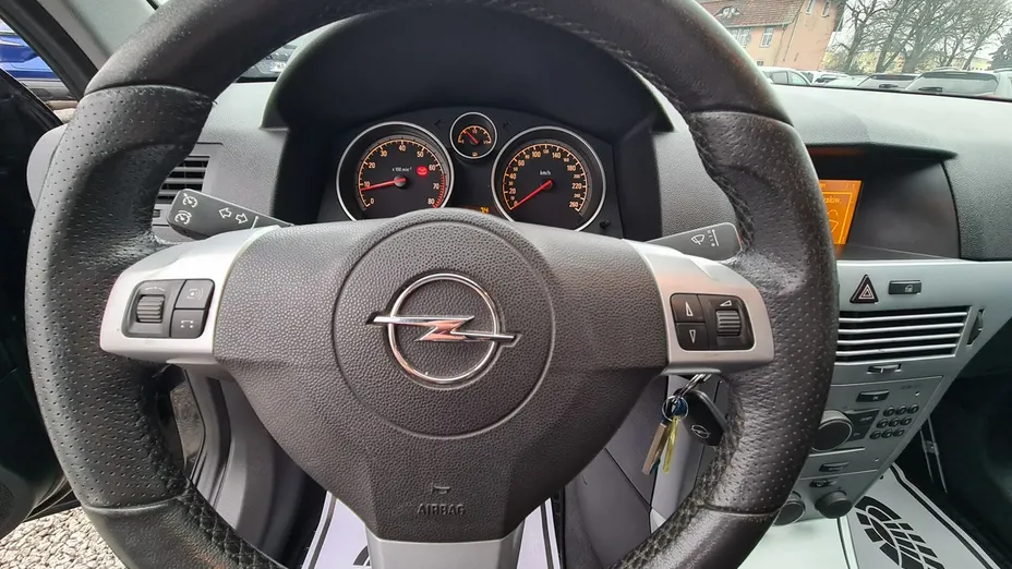 OPEL Astra -