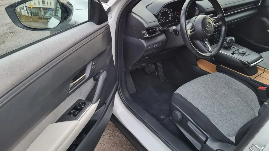MAZDA MX-30 -