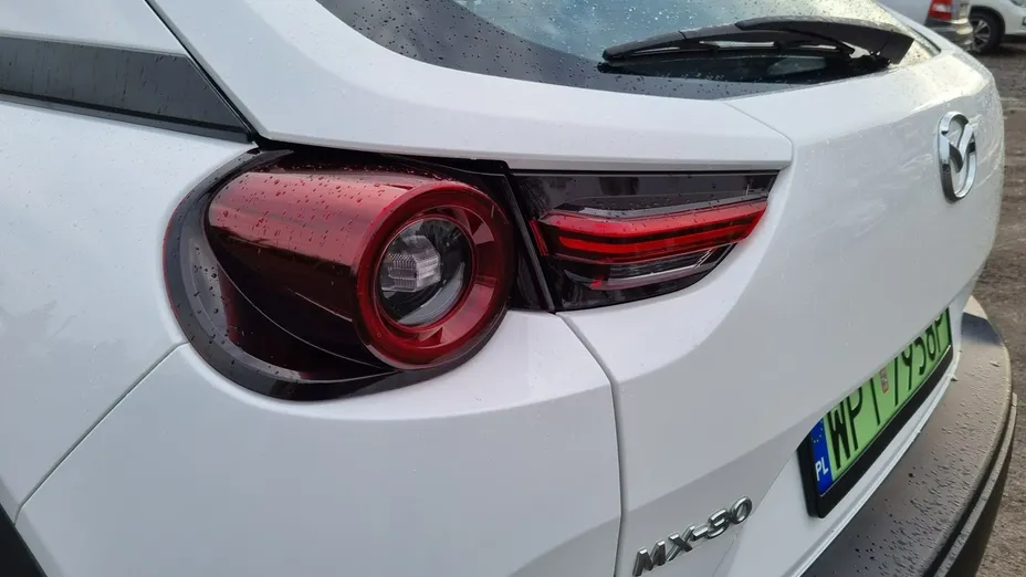 MAZDA MX-30 -