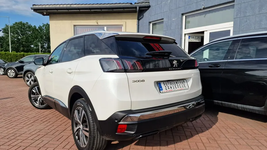 PEUGEOT 3008 -