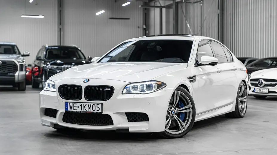 BMW M5 -