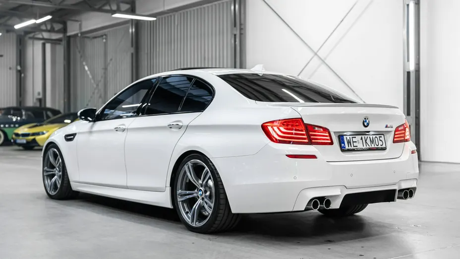 BMW M5 -
