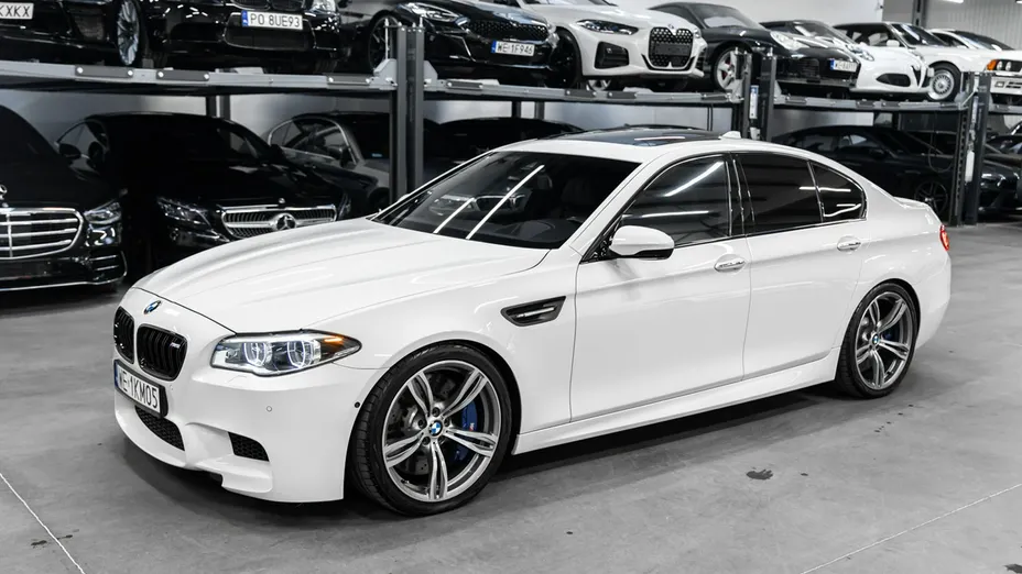 BMW M5 -
