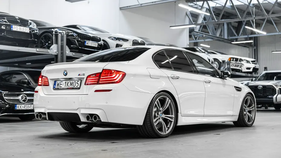 BMW M5 -