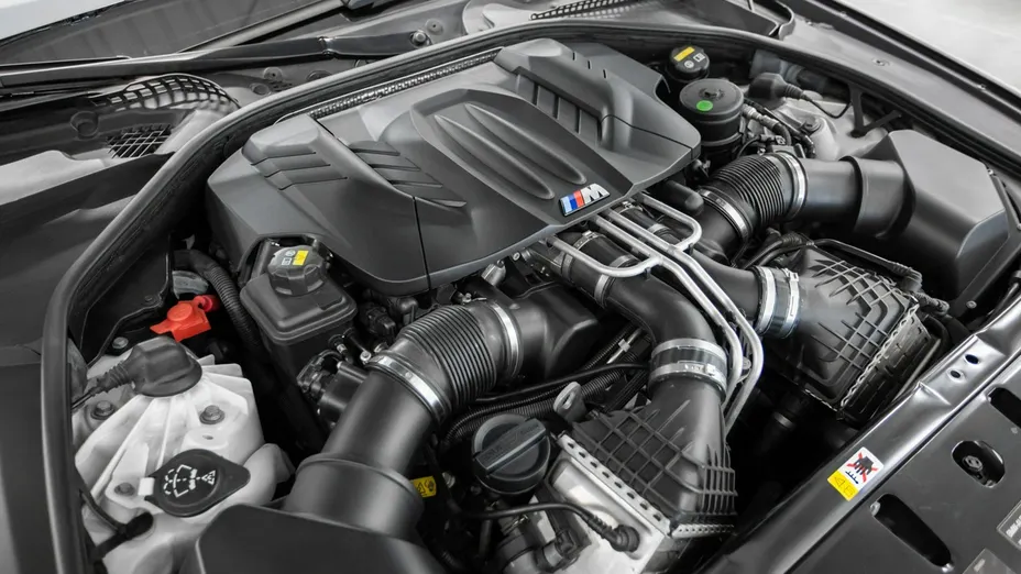 BMW M5 -