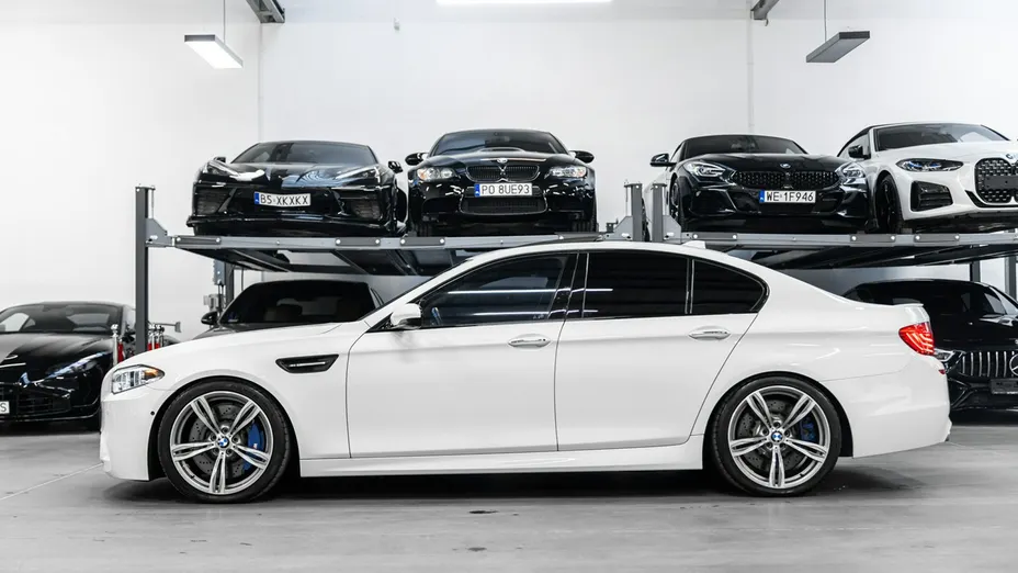 BMW M5 -