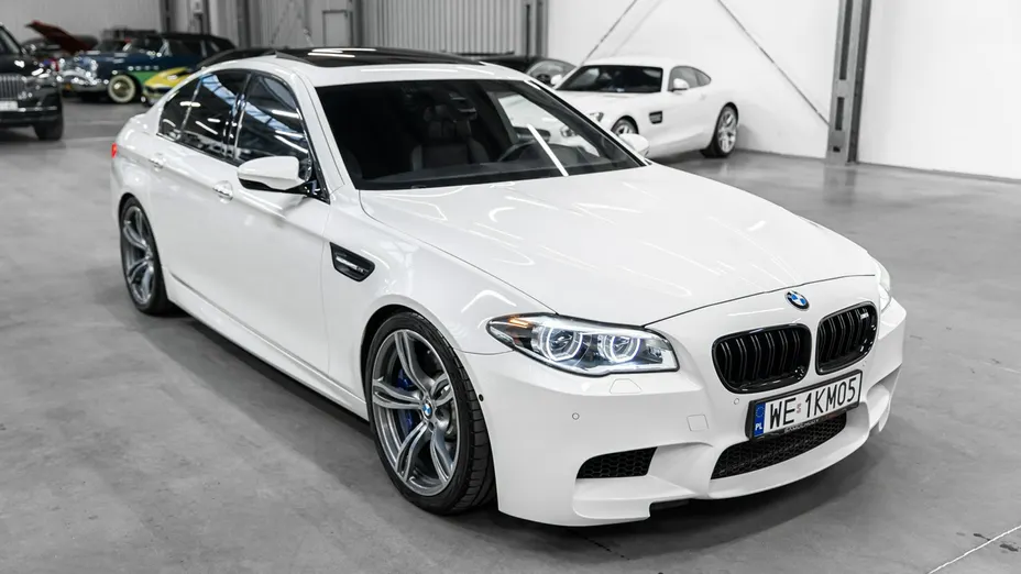 BMW M5 -