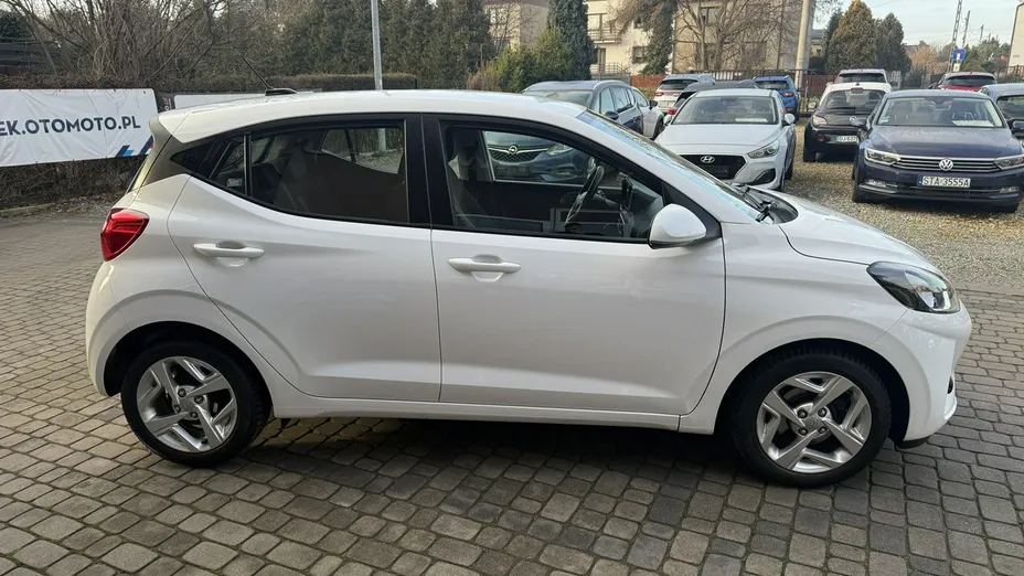 HYUNDAI i10 -