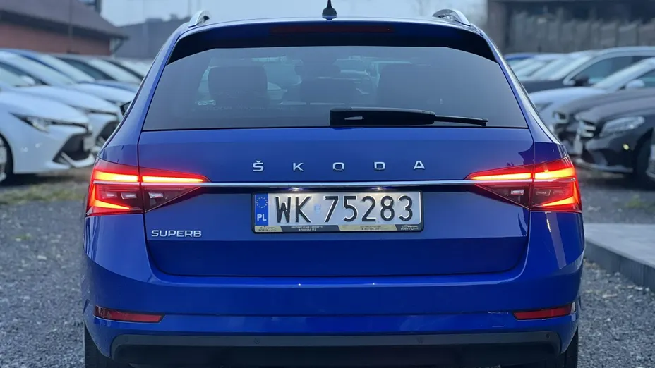 SKODA Superb -